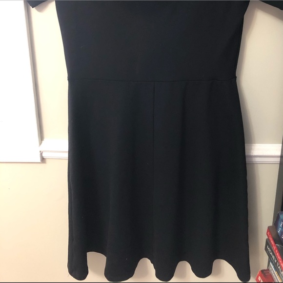 Off the shoulder black dress - Picture 5 of 7